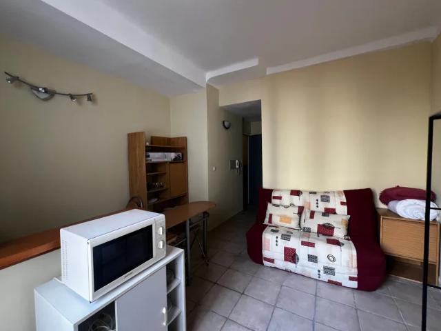 Location Appartement Rue Colbert, Nîmes