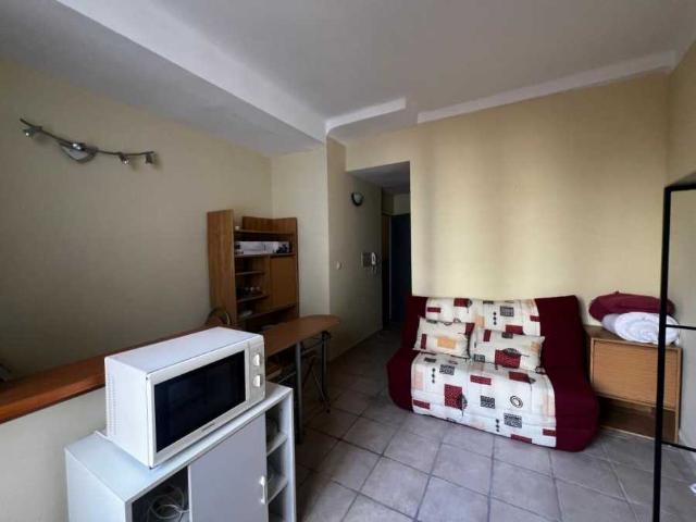 Location Appartement Rue Colbert, Nîmes