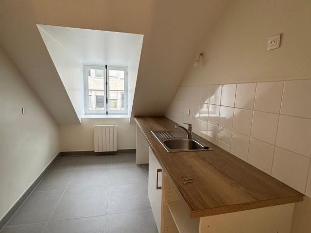 Location Appartement Rue Colbert, Paris