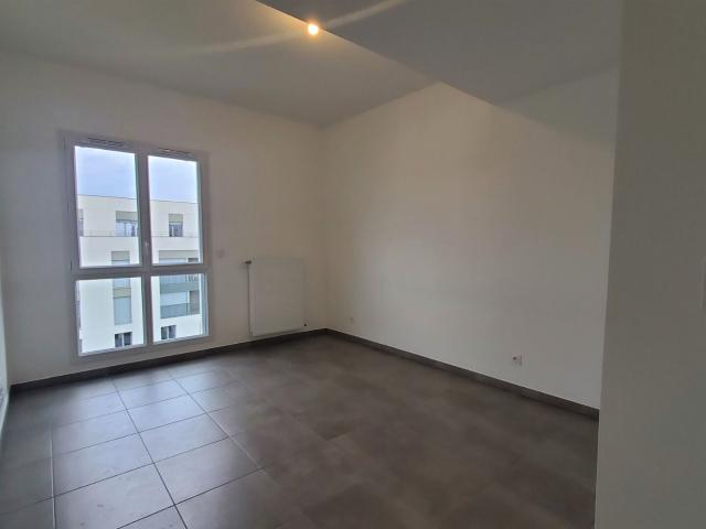 Location Appartement Rue Colonel Arnaud Beltrame, Lyon