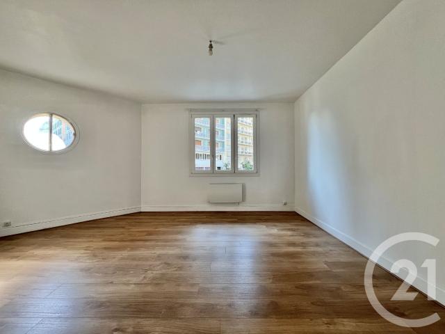 Location Appartement Rue Commandant Gilot, Grenoble