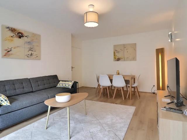 Location Appartement Rue Compans, Paris