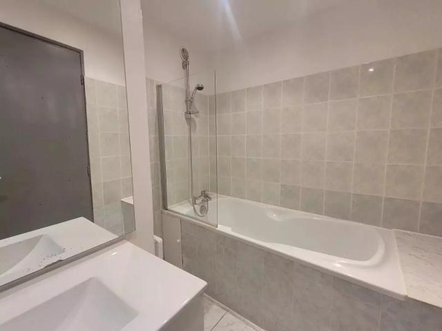 Location Appartement Rue Costayral, Puy l'Évêque