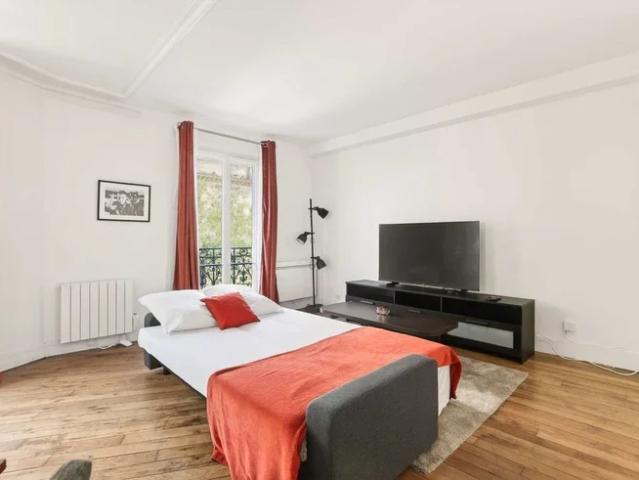 Location Appartement Rue Caulaincourt, Paris