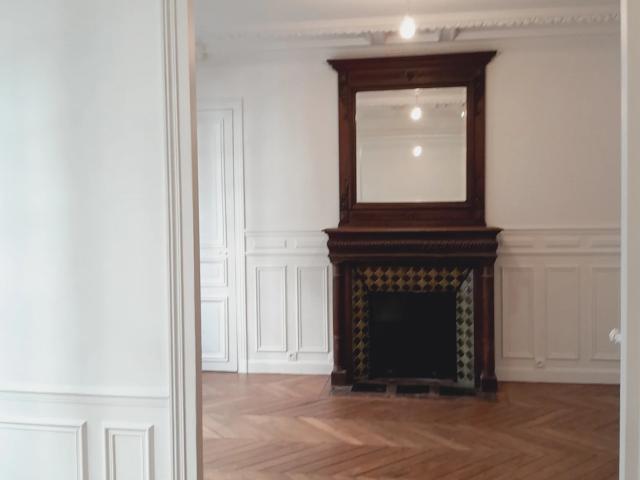 Location Appartement Rue Cavallotti, Paris