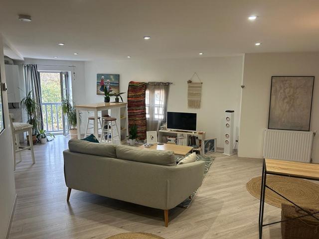 Location Appartement Rue Caviale, Figeac