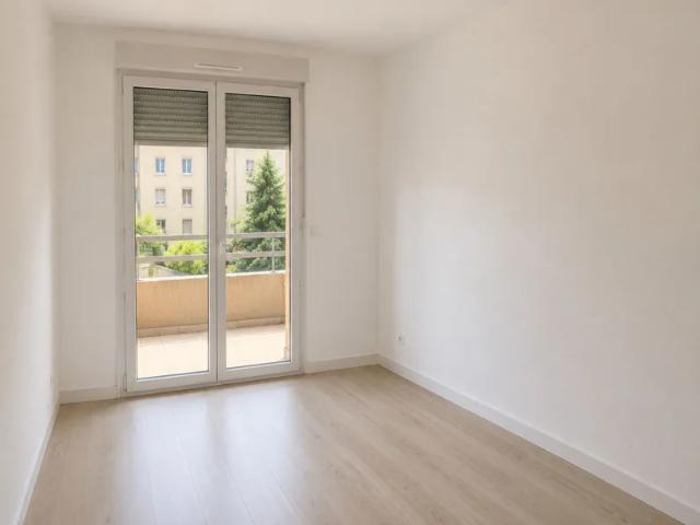 Location Appartement Rue Camille Roy, Lyon
