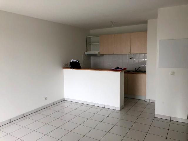 Location Appartement Rue Capeyron, Bordeaux