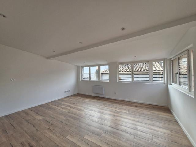 Location Appartement Rue Casimir Lacroux, Limoux