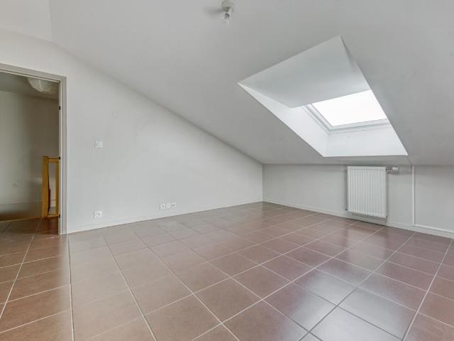 Location Appartement Cité des Balmettes, Balan