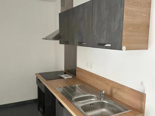 Location Appartement Rue Centrale, Pont de Chéruy