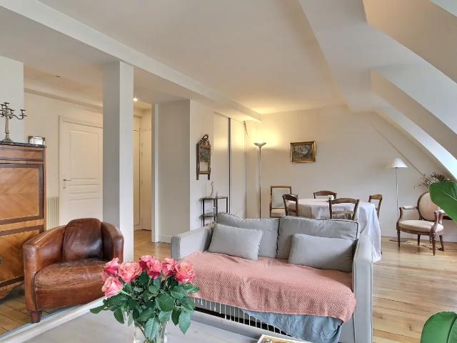 Location Appartement Rue César Franck, Paris