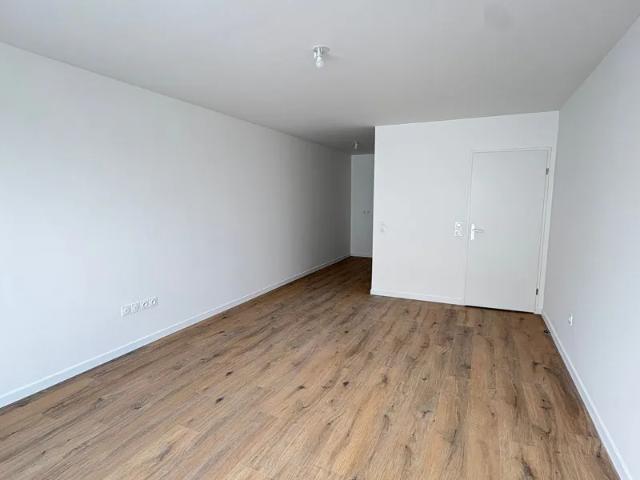 Location Appartement Rue Chabrol, La Courneuve