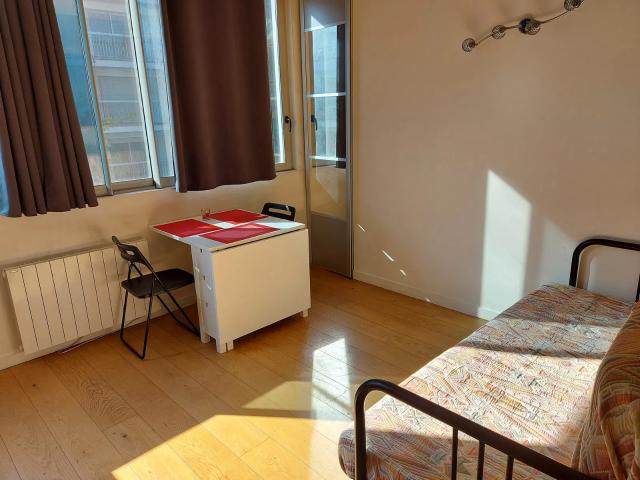 Location Appartement Rue Charcot, Paris