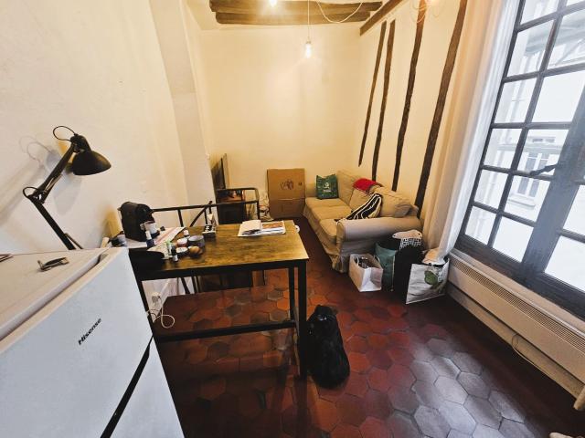Location Appartement Rue Charles V, Paris