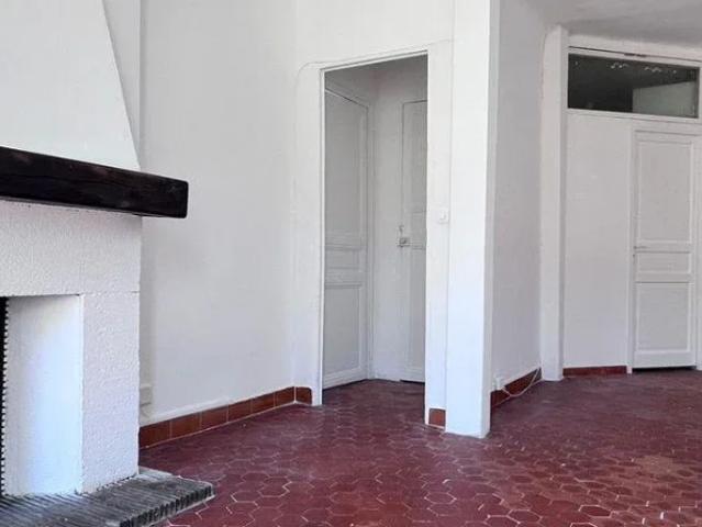 Location Appartement Rue Charles Plumier, Marseille