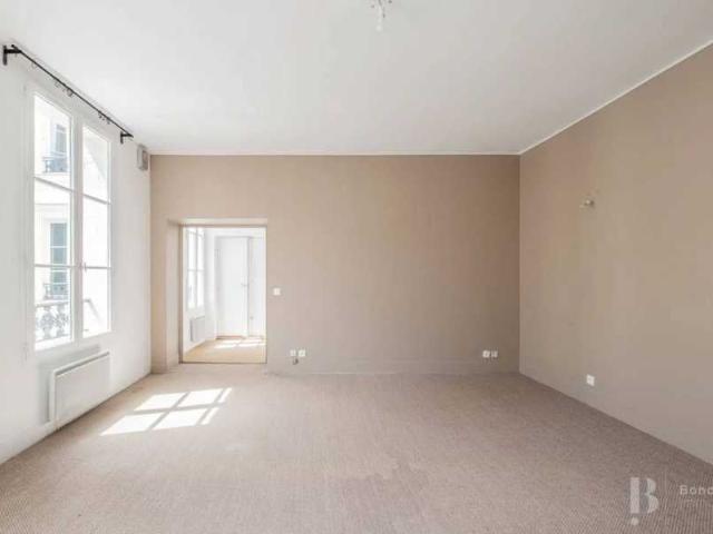 Location Appartement Rue Charlot, Paris