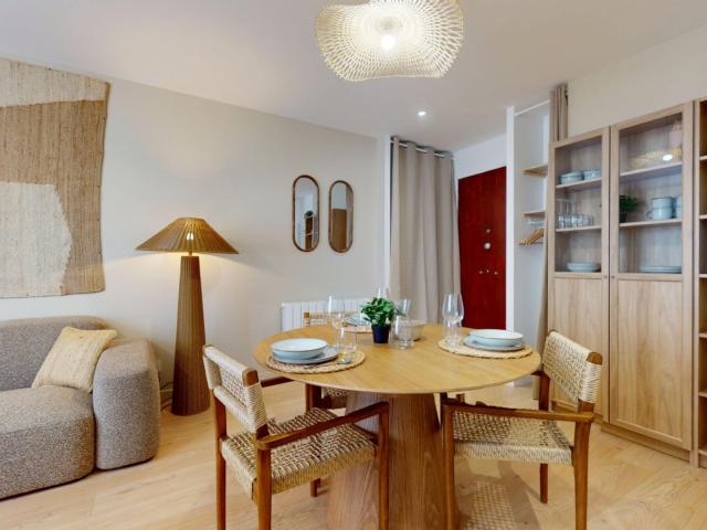 Location Appartement Rue Charrin, Villeurbanne