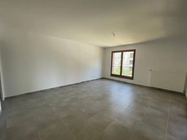 Location Appartement Rue Chien Shiung Wu, Toulouse