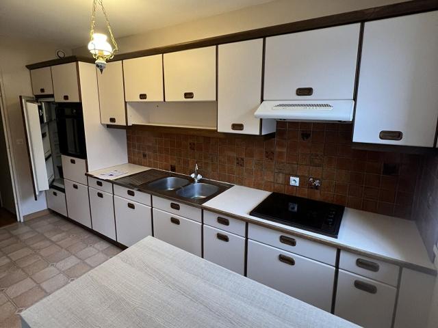 Location Appartement Rue Chocatelle, Épernay