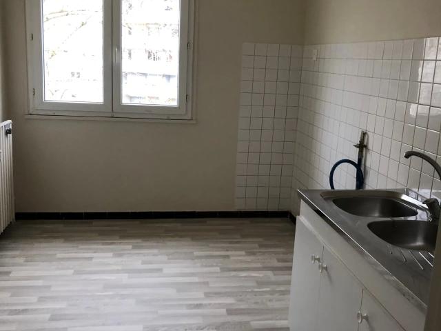 Location Appartement Rue Claude Debussy, Pont Sainte Marie