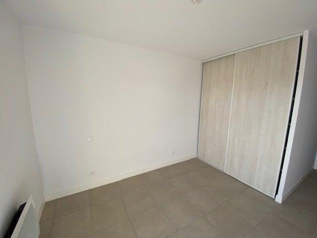 Location Appartement Rue Claude Simon, Saint André