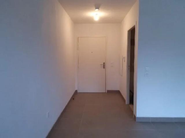 Location Appartement Rue Crevoulin, Melun