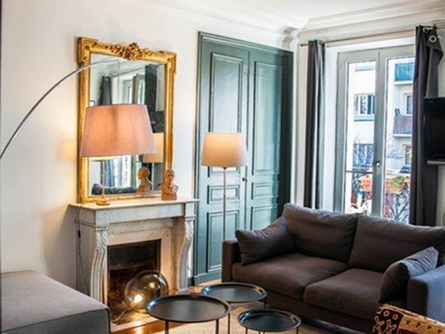 Location Appartement Rue Crozatier, Paris