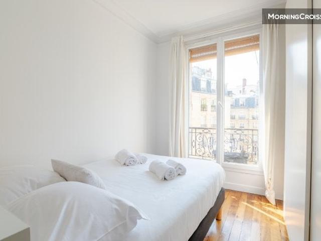 Location Appartement Rue Cyrano de Bergerac, Paris