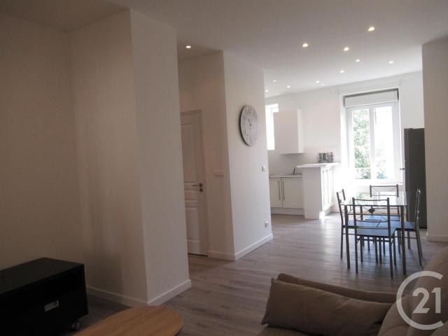Location Appartement Rue Cyrano, Lyon