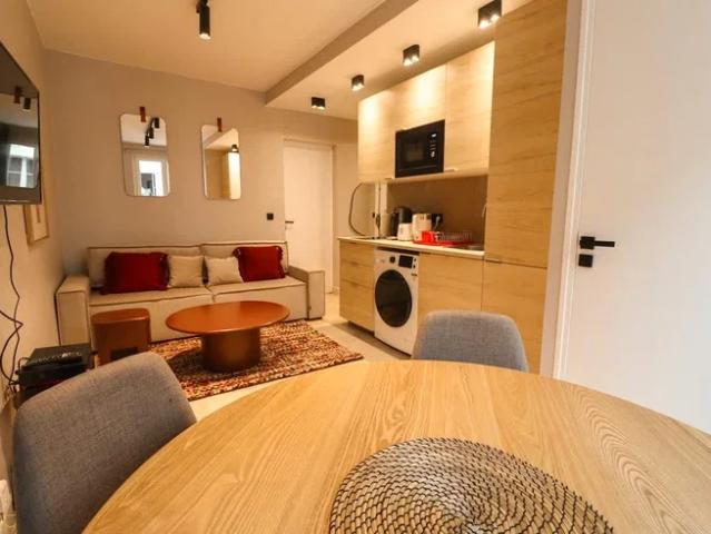 Location Appartement Rue Amélie, Paris