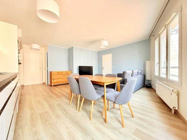 Location Appartement Rue Antonin Raynaud, Levallois Perret