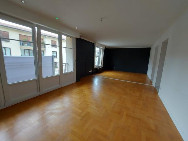 Location Appartement Rue Antoine Hurault, Épinal