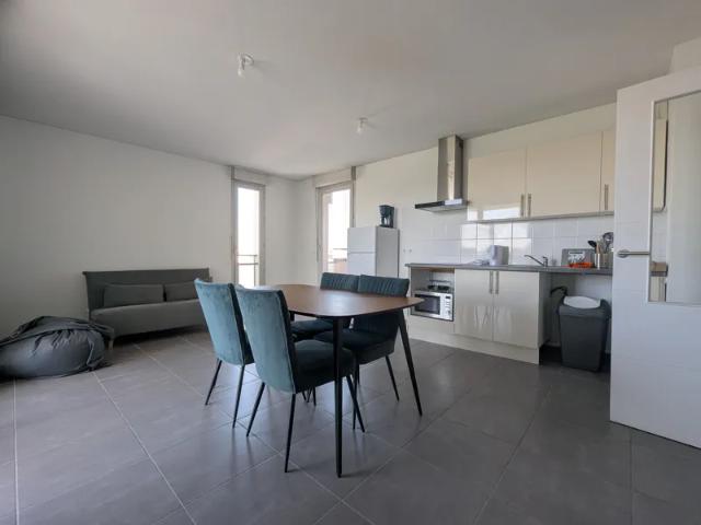 Location Appartement Rue Antoine Primat, Villeurbanne