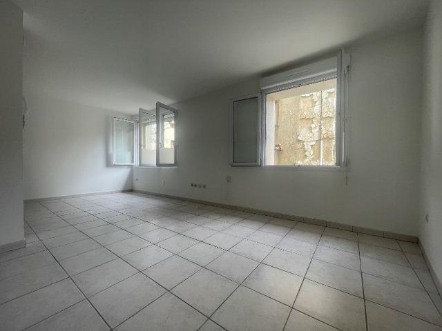 Location Appartement Rue Anatole France, Pézenas