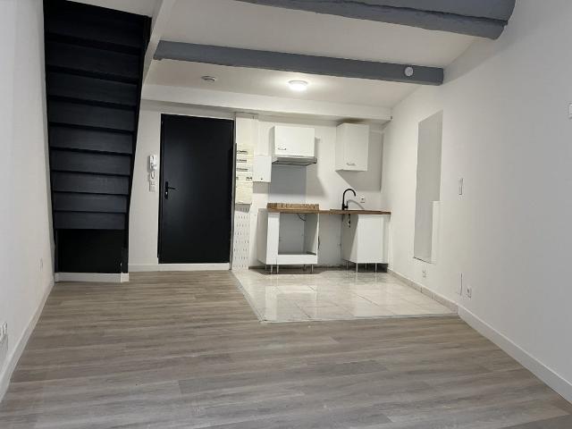 Location Appartement Rue Anatole France, Pézenas