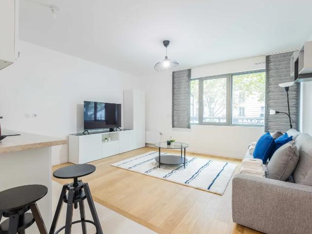 Location Appartement Rue André Danjon, Paris