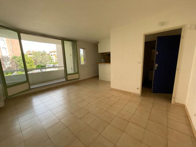 Location Appartement Rue Achille Emperaire, Aix en Provence