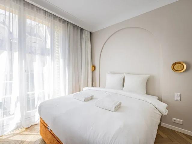 Location Appartement Rue Agar, Paris