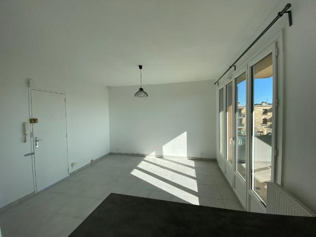 Location Appartement Rue Alain Savary, Aix en Provence