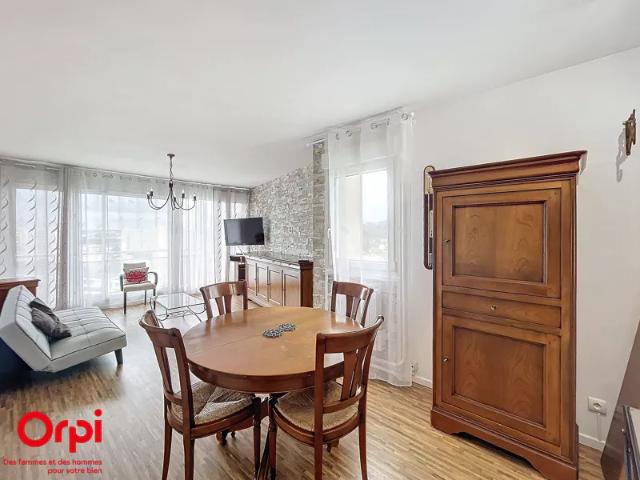 Location Appartement Rue Alcide de Gaspéri, Le Mans