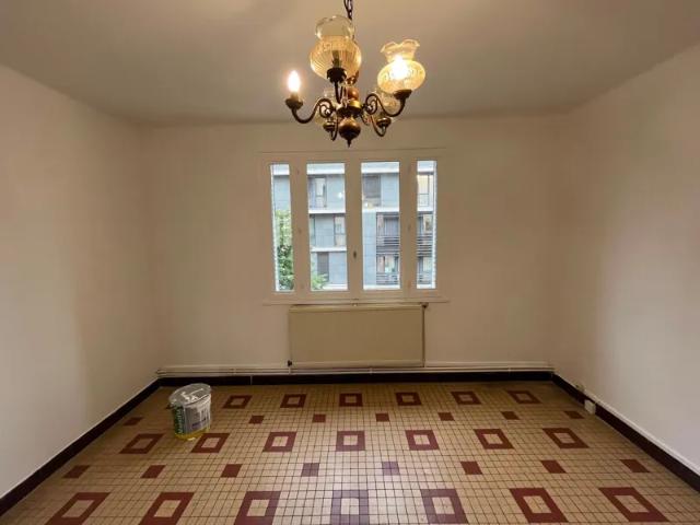 Location Appartement Rue Alexis Perroncel, Villeurbanne