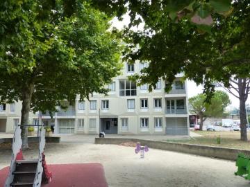 Location Appartement Rue Alfred de Musset, Pierrelatte