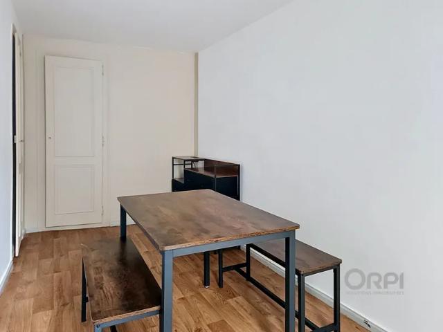 Location Appartement Rue Arago, Prades