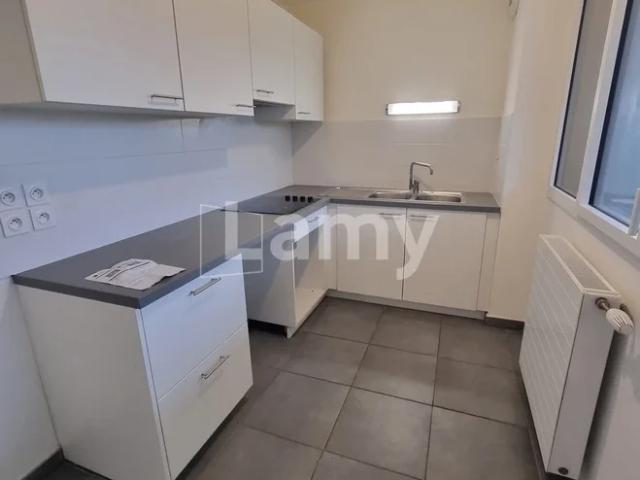 Location Appartement Rue Aristide Bruant, Vénissieux