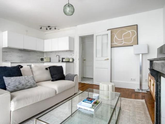 Location Appartement Rue Aristide Briand, Levallois Perret