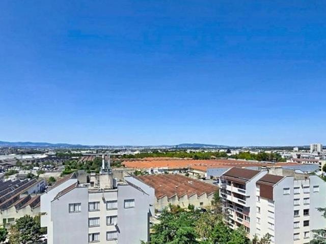 Location Appartement Rue Aristide Briand, Saint Priest