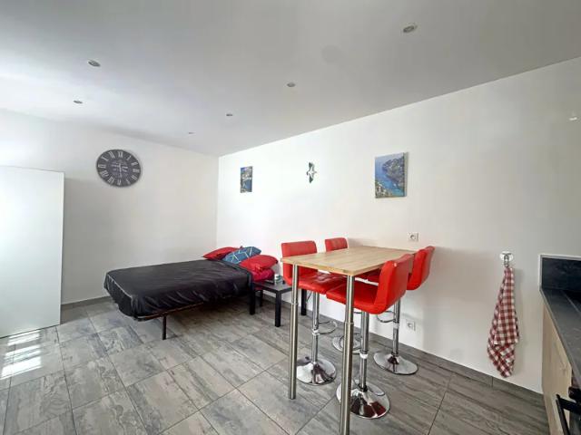 Location Appartement Rue Audemar Tibido, Marseille