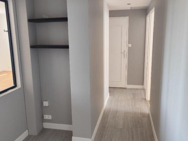Location Appartement Rue Bourdaloue, Châteauroux