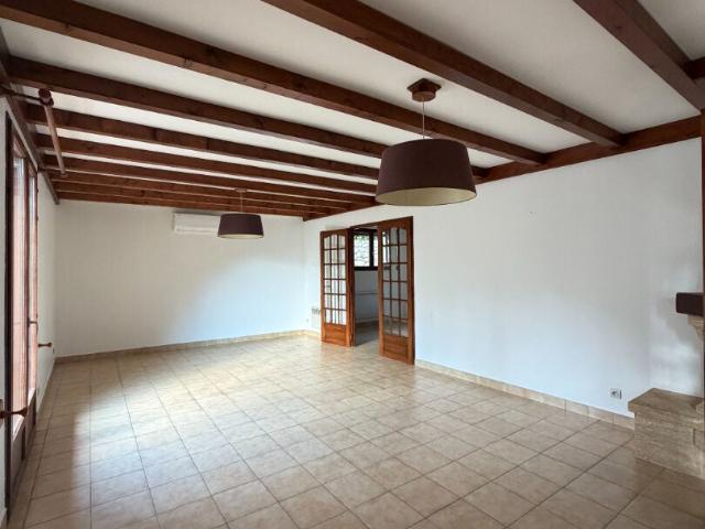 Location Appartement Rue Bouverie, Montélimar